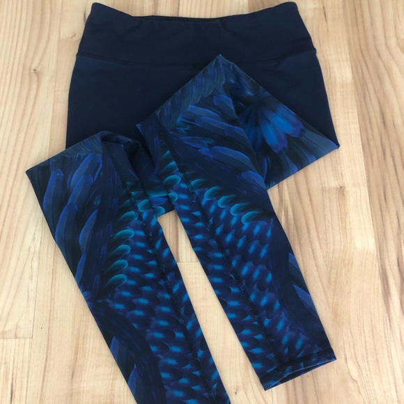 ALO Yoga Pants - ALO yoga peacock leggings